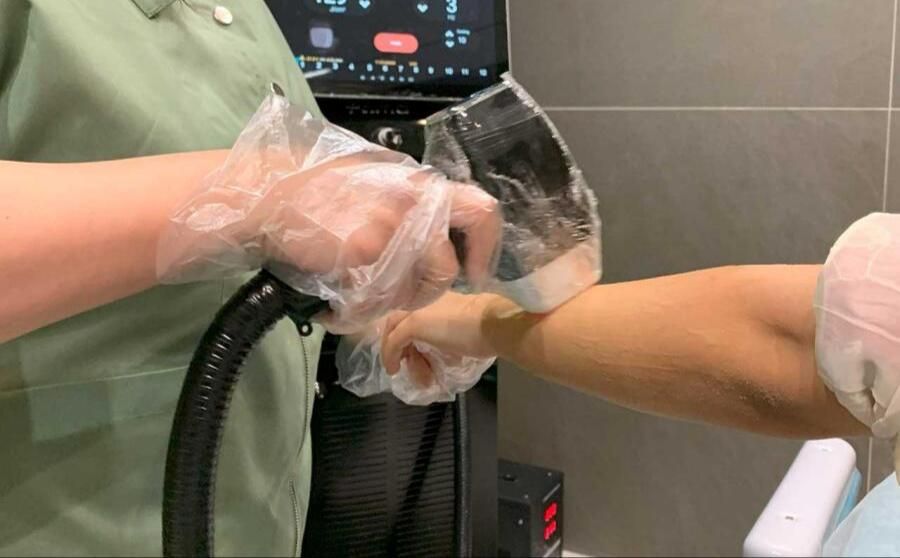 پوستی صاف و زیبا با لیزرسرد|خدمات آرایشگری و زیبایی|مشهد, آزادشهر|دیوار