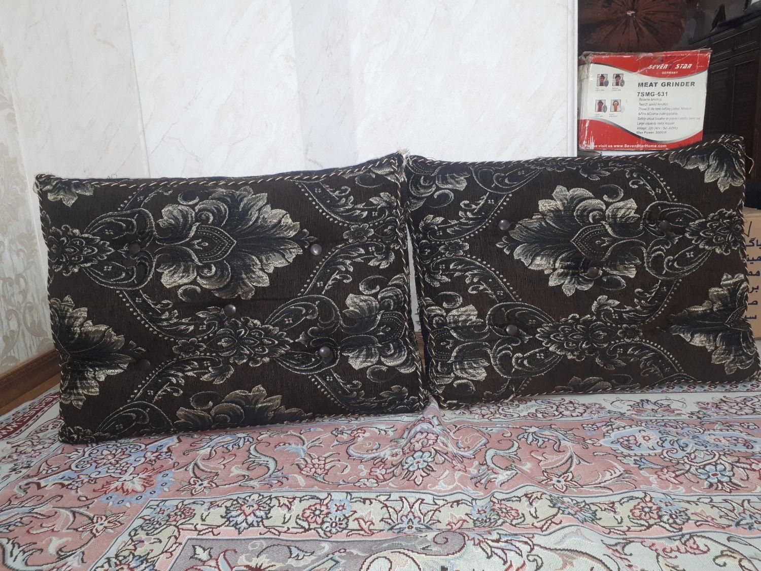 یک جفت پشتی جنس عالی|پشتی|یاسوج, |دیوار