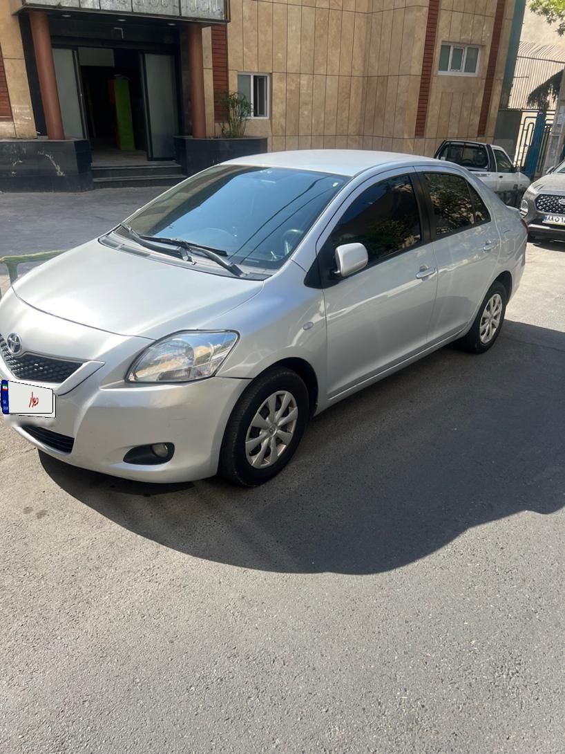 تویوتا یاریس صندوق دار 1300cc، مدل ۲۰۰۸|خودرو سواری و وانت|تهران, پاسداران|دیوار