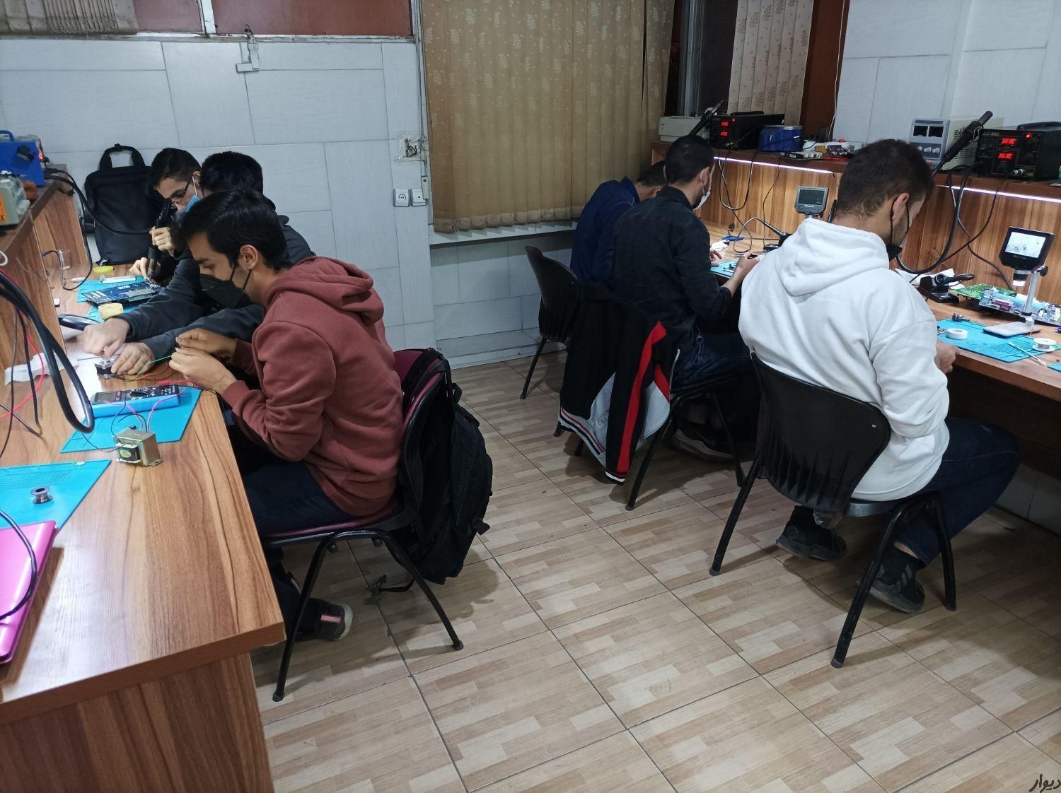 آموزش تعمیرات موبایل لپتاپ و برد الکترونیکی|خدمات آموزشی|شیراز, سینما سعدی|دیوار