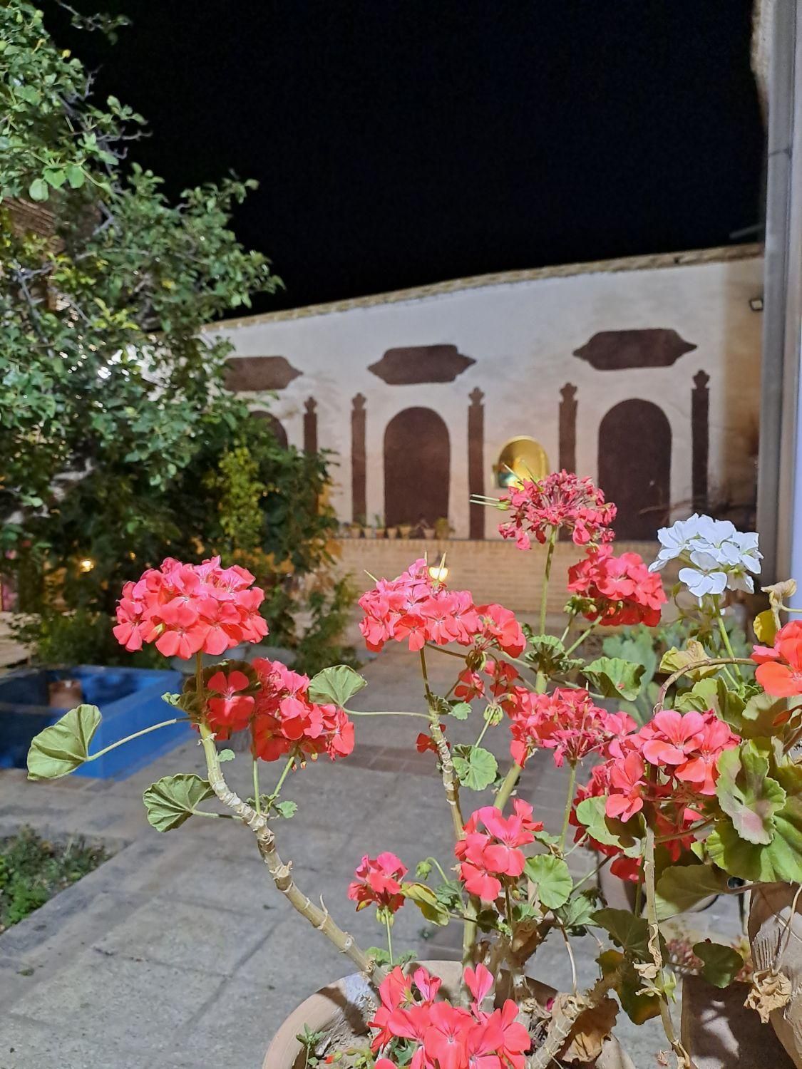 اجاره کوتاه مدت عمارت قاجاری در مهدی شهر سمنان|اجارهٔ کوتاه‌مدت ویلا و باغ|سمنان, |دیوار