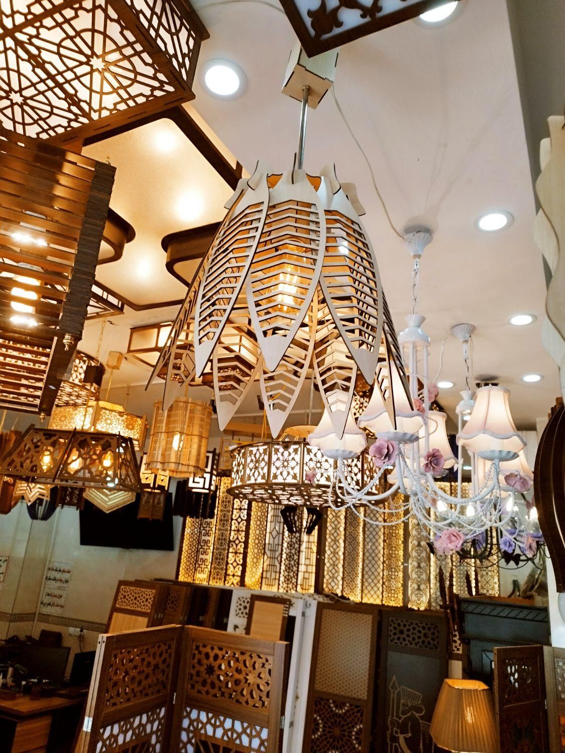 آویز تک شاخه ( لوستر چوبی ) طرح برگ کد 19|لوستر و چراغ آویز|تبریز, |دیوار