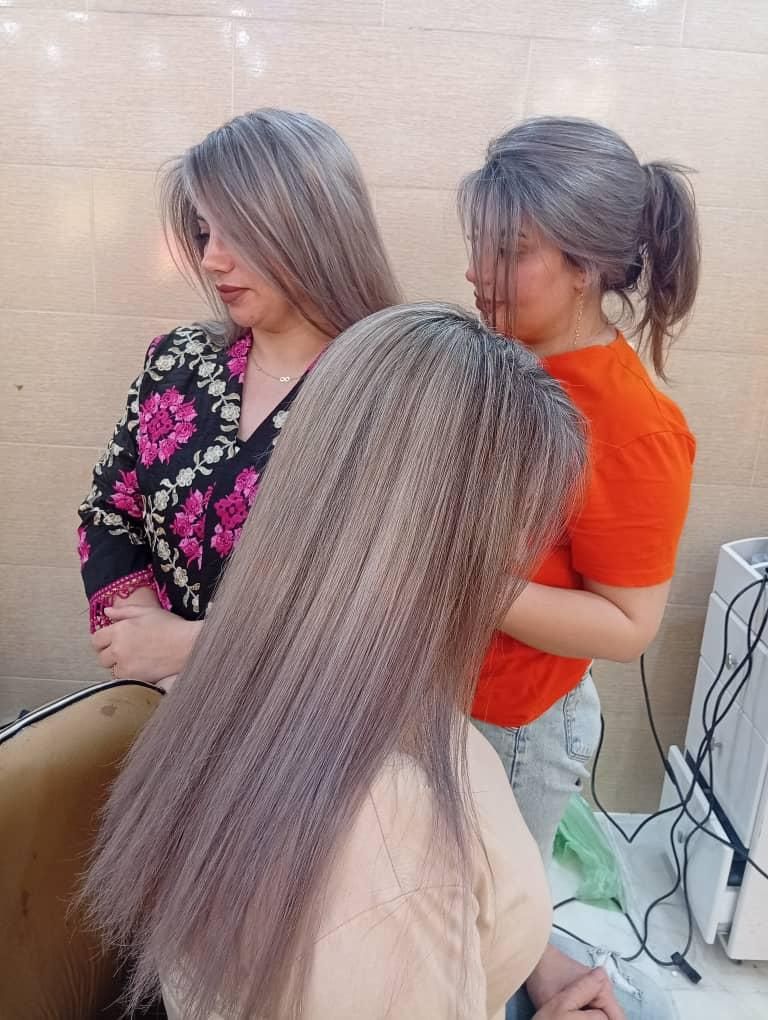 مدل رنگ و لایت /بوتاکس مو/میکاپ وشنیون/کراتین مو|خدمات آرایشگری و زیبایی|شیراز, عادل آباد|دیوار