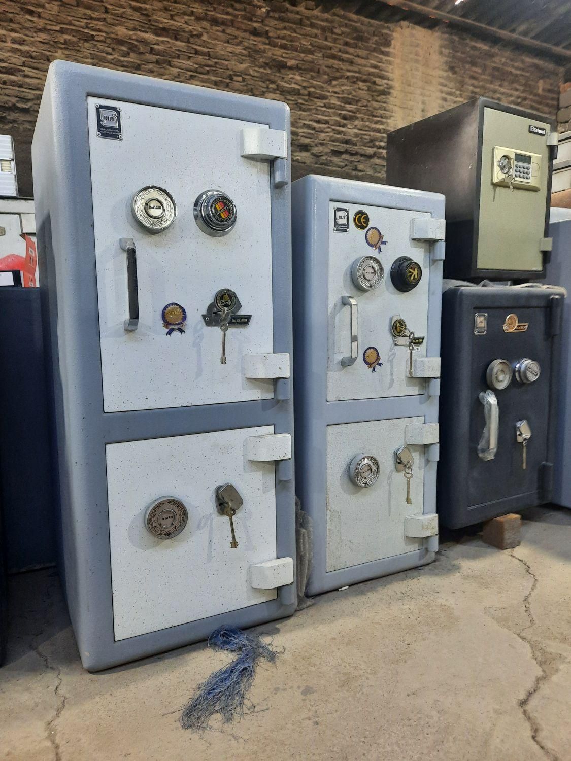 خریدار گاوصندوق کاوه خرم خارجی ایرانی/ گاو صندوق|ابزارآلات|تهران, تهرانسر شرقی|دیوار