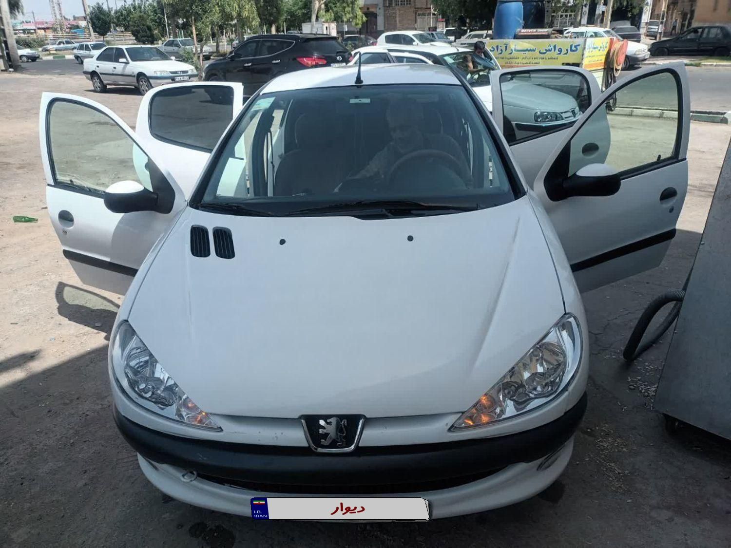 پژو 206 TU5موتوربزرگ SD V8، ۱۳۹۱ صندوقدار|خودرو سواری و وانت|تهران, حسن‌آباد|دیوار
