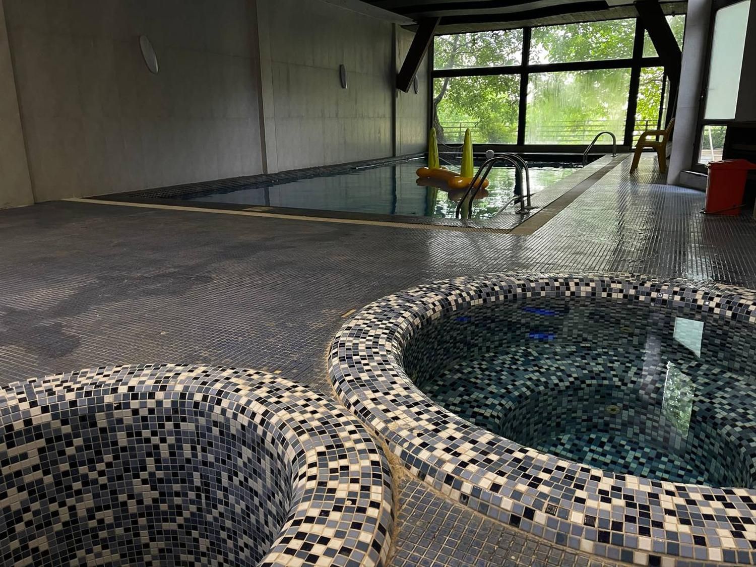 ویلا ممتاز در جاجیگا|اجارهٔ کوتاهمدت ویلا و باغ|لواسان, |دیوار