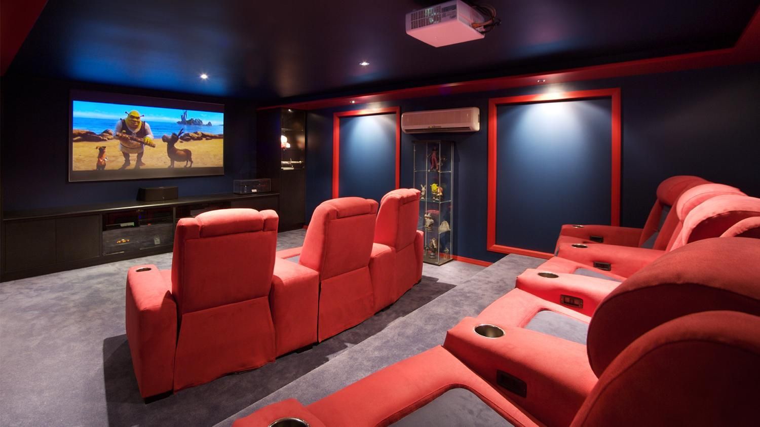 ویدیو پروژکتور سینمایی دیتا پروژکشن|تلویزیون و پروژکتور|شیراز, ستارخان|دیوار