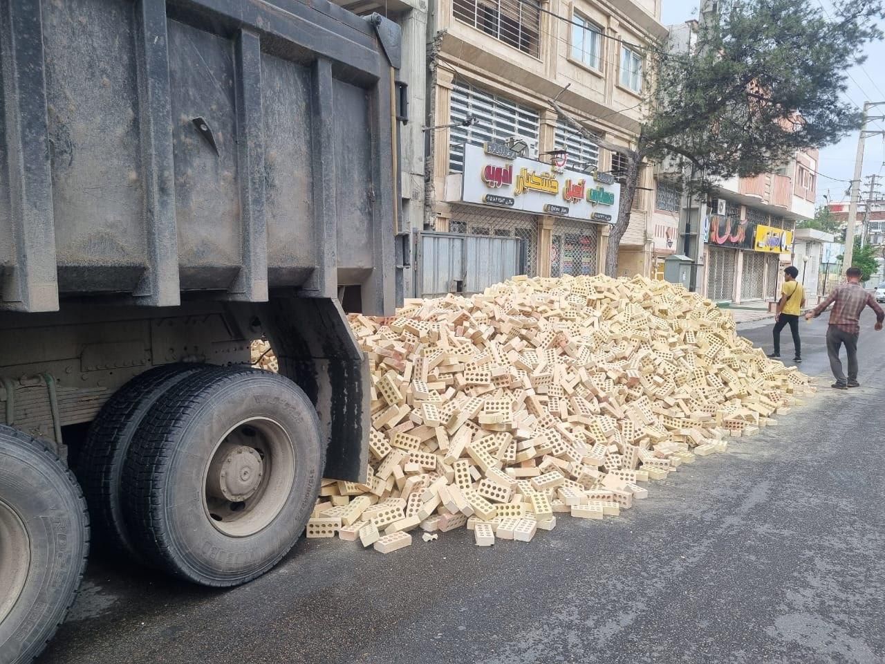 آجر ۱۰ سوراخ کارخانه دامغان|حراج|گنبد کاووس, |دیوار