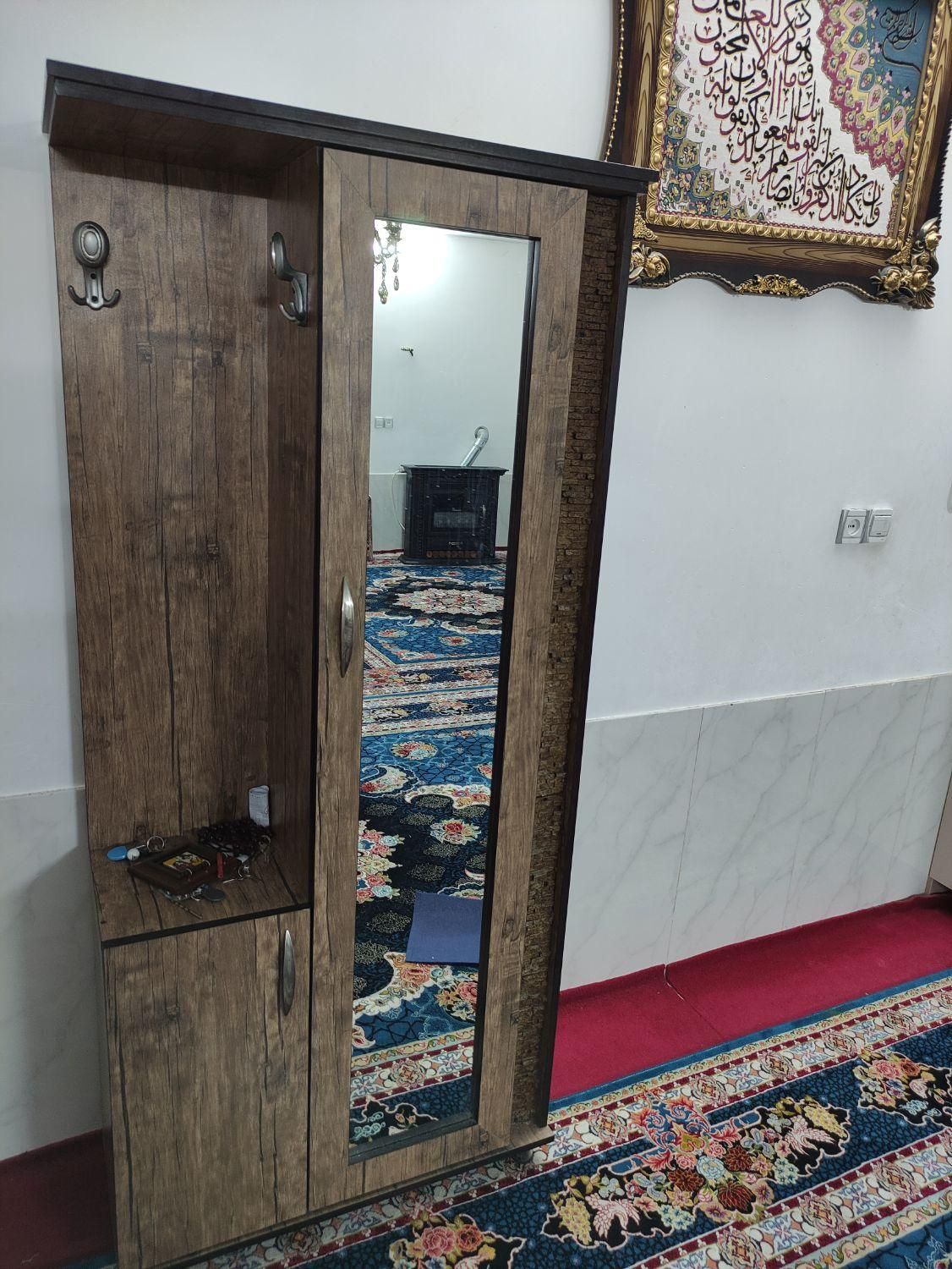 جاکفشی سالم بدون زدگی|جاکفشی، کمد، دراور|جهرم, |دیوار