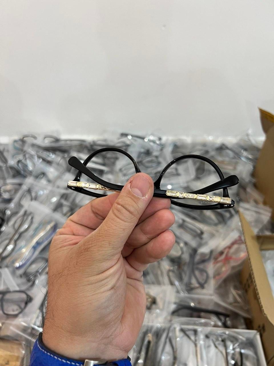 فریم عینک طبی به همراه ساخت انواع عدسی|زیورآلات و اکسسوری|بوشهر, |دیوار