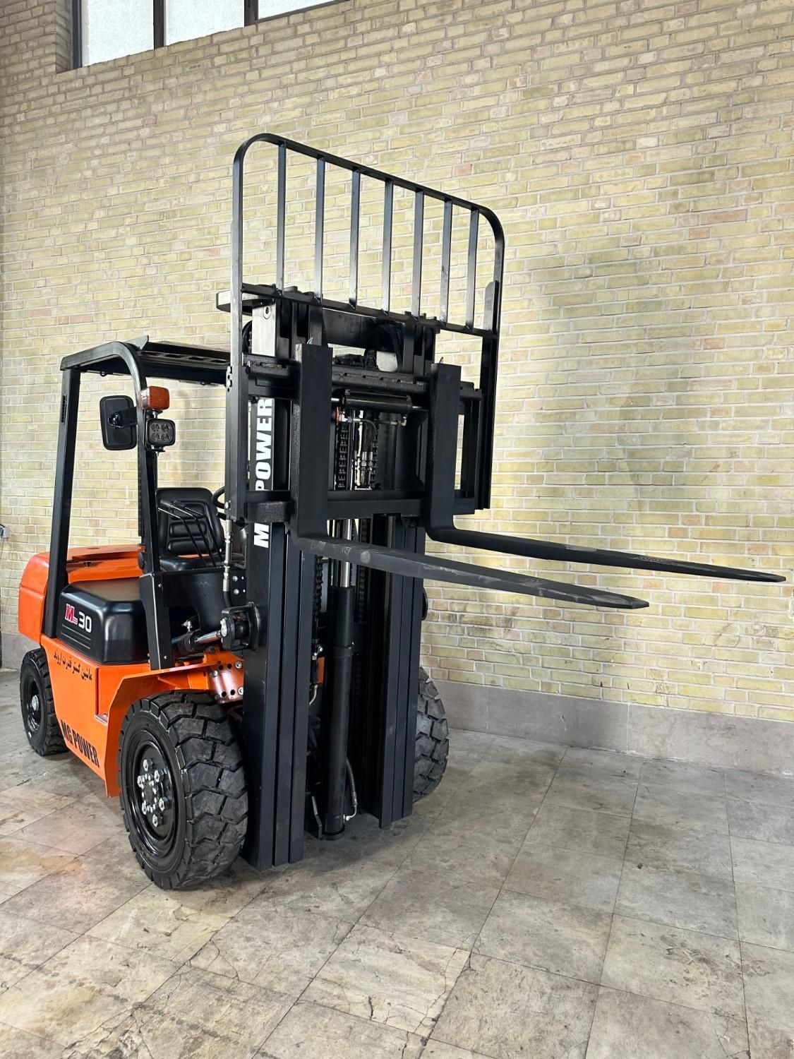 جک پالت و استاکر دستی و برقی|ماشینآلات صنعتی|شهرکرد, |دیوار