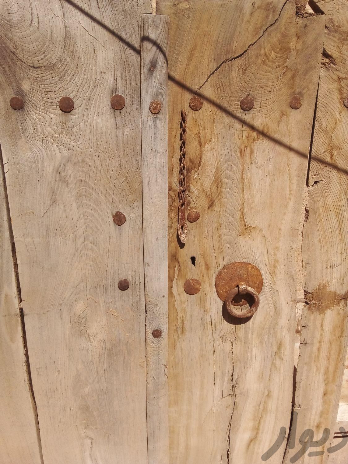 درب چوبی قدیمی|مصالح و تجهیزات ساختمان|اردکان, |دیوار