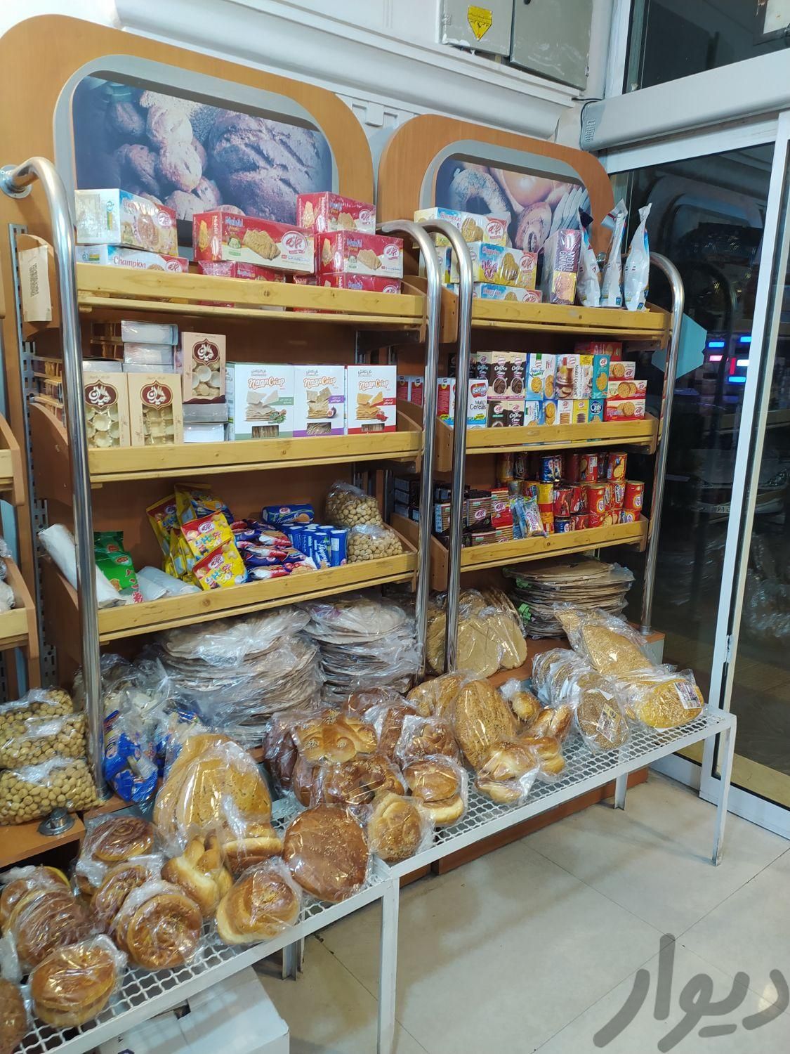 تعدادی ویترین نان فانتزی و شیرینی و پهن کن|فروشگاه و مغازه|تهران, تهرانپارس شرقی|دیوار