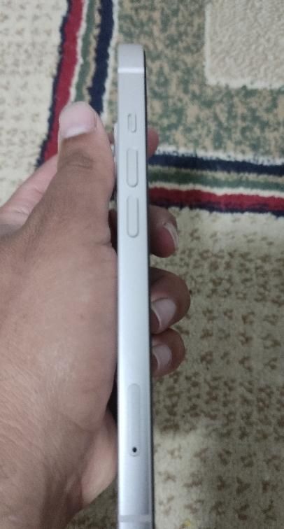 اپل iPhone 13 با حافظهٔ ۱۲۸ گیگابایت|موبایل|ملایر, |دیوار
