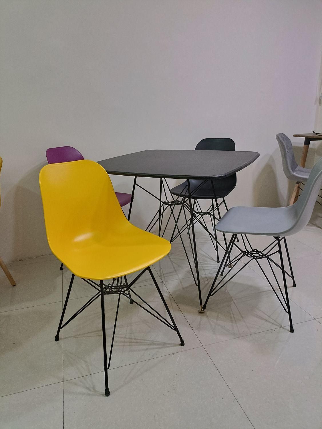 میز و صندلی ناهارخوری پایه فلزی|میز و صندلی غذاخوری|اصفهان, جویباره|دیوار