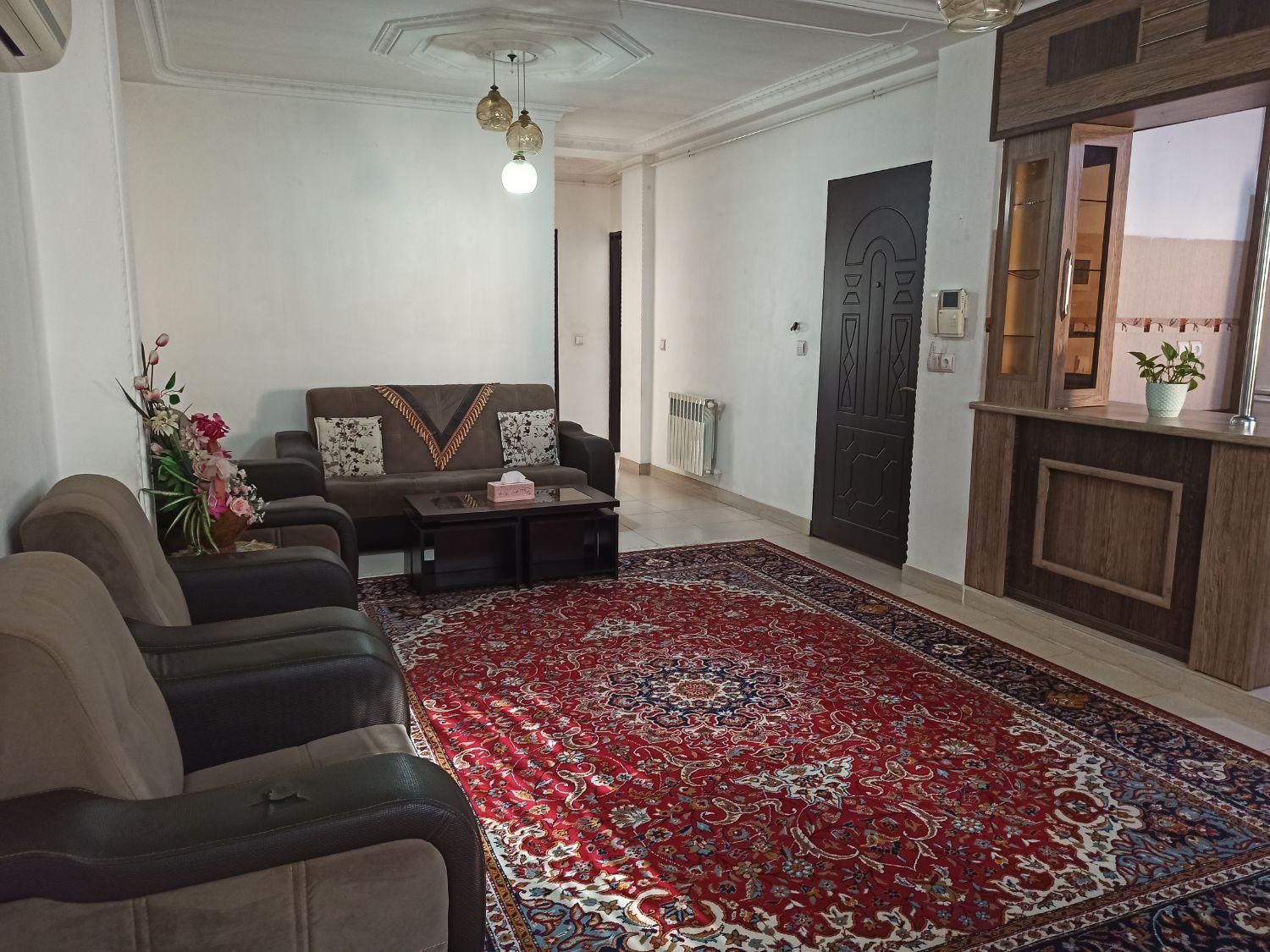 اجاره روزانه خانه مسافر در رشت|اجارهٔ کوتاه‌مدت آپارتمان و سوئیت|رشت, باهنر|دیوار