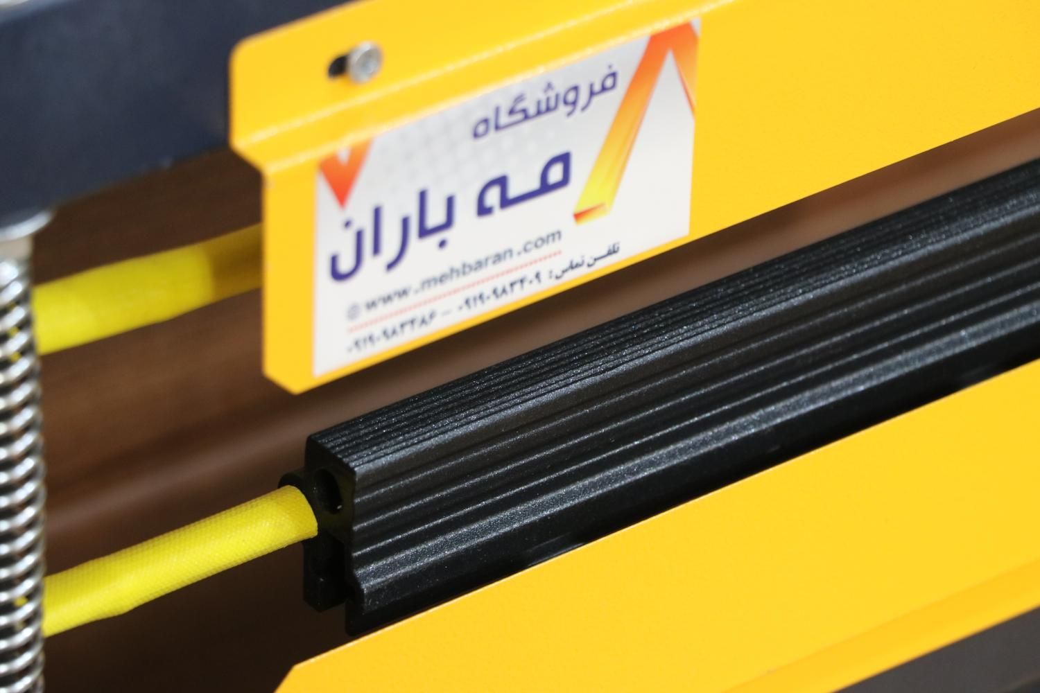 دستگاه دوخت و برش نایلون پرس پلاستیک پدالی|ماشین‌آلات صنعتی|مشهد, بهاران|دیوار