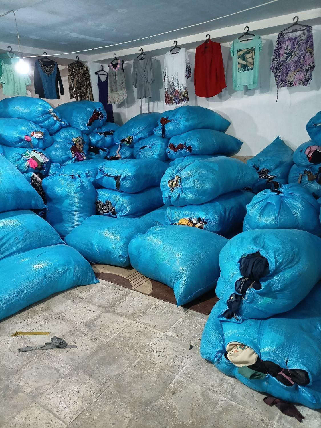 لباس تاناکورا عمده|لباس|قدس, |دیوار