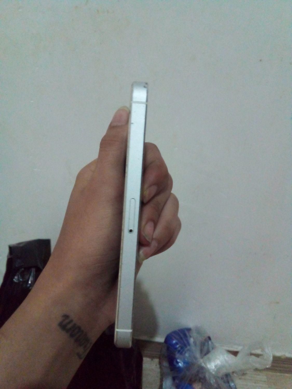 اپل iPhone 5 با حافظهٔ ۱۶ گیگابایت|موبایل|رشت, دروازه لاکان|دیوار