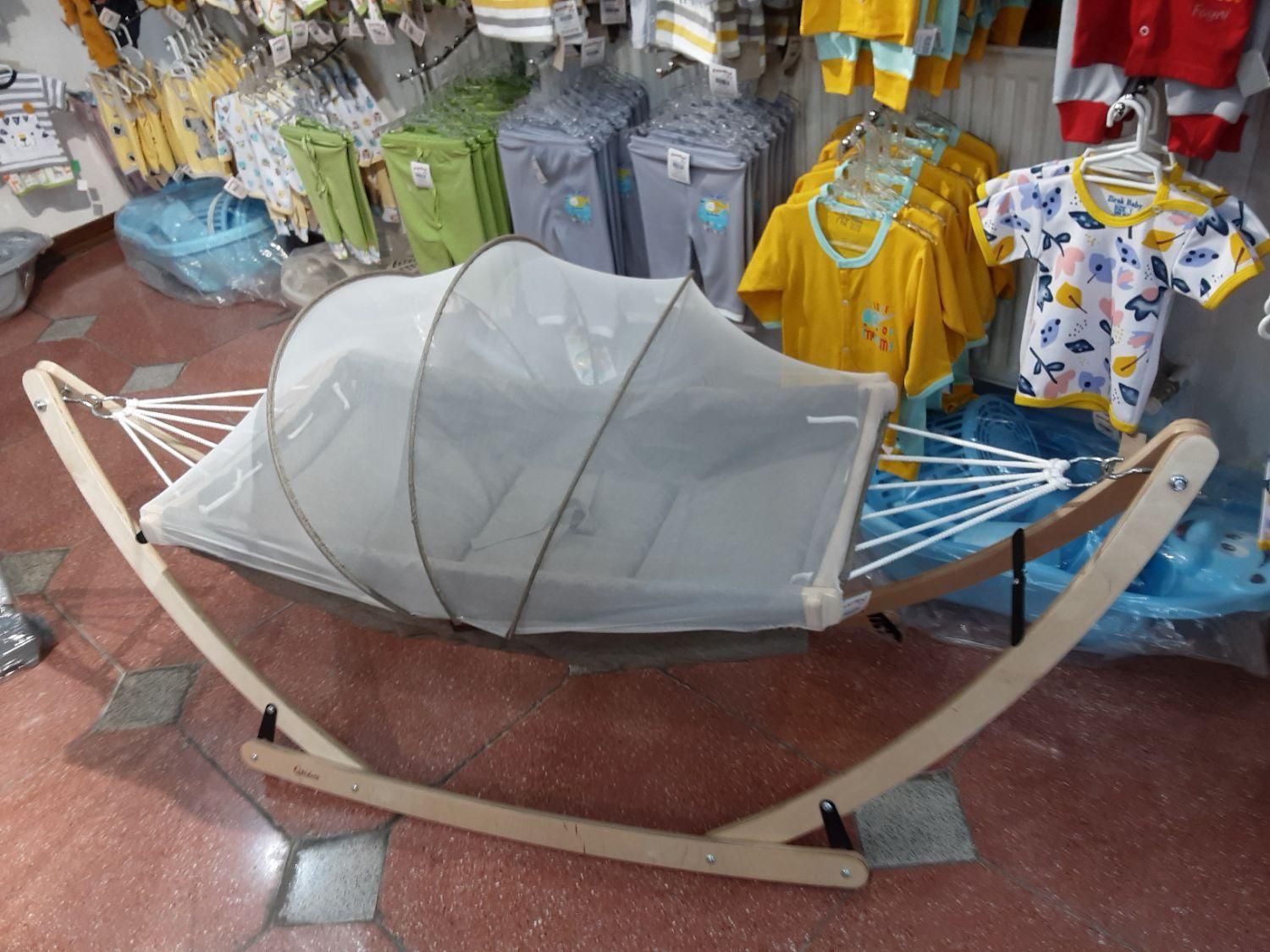 گهواره ننو یامی|تخت و صندلی بچه|شهرکرد, |دیوار