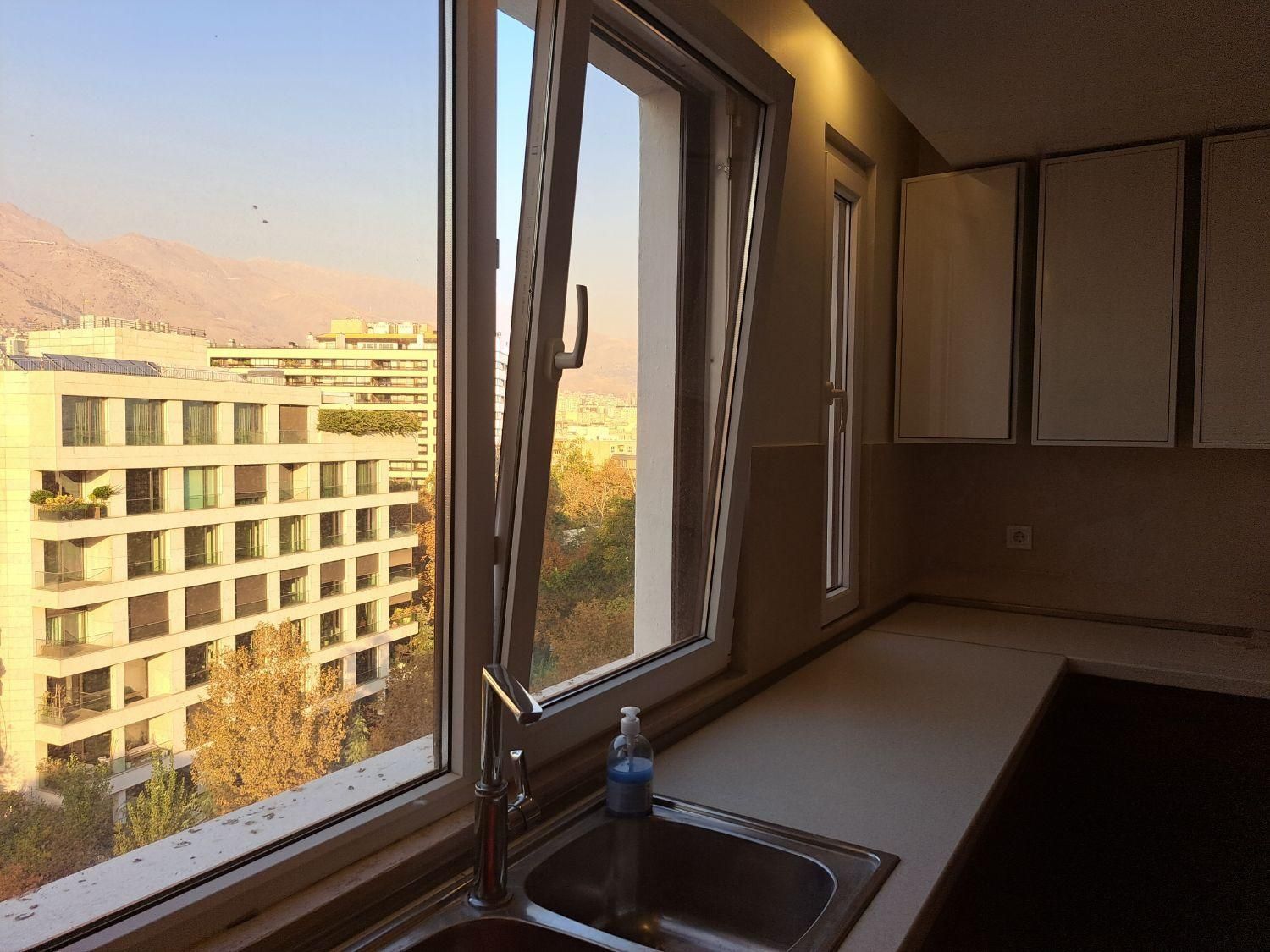 ۴۱۰ متر ۴خواب فرشته تراس بزرگ ویو ابدی