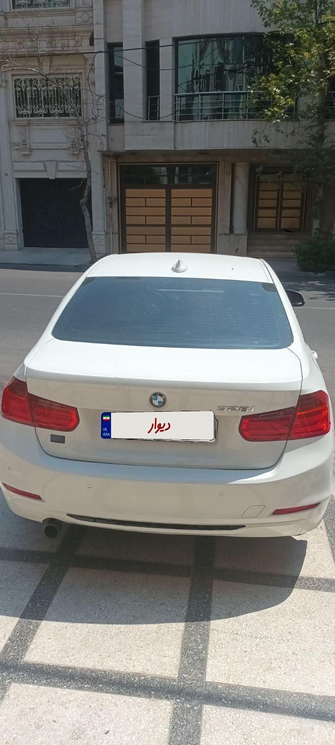 بی‌ام‌و سری 3 سدان 320i، مدل ۲۰۱۴|خودرو سواری و وانت|تهران, تهرانپارس غربی|دیوار
