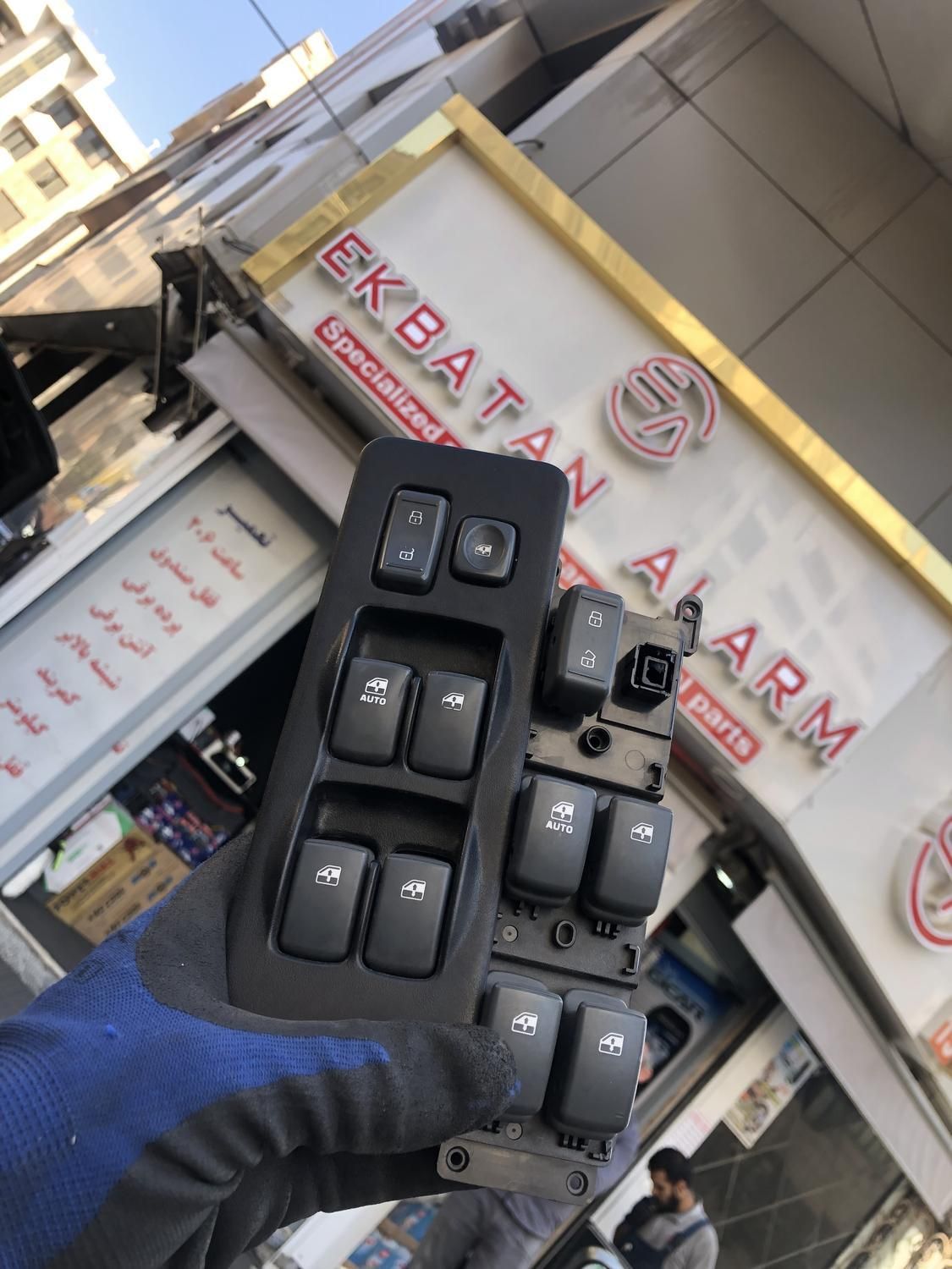 کلید شیشه بالابر ماتیز مورانو تیانا ماکسیما رونیز|قطعات یدکی و لوازم جانبی|تهران, کوی بیمه|دیوار