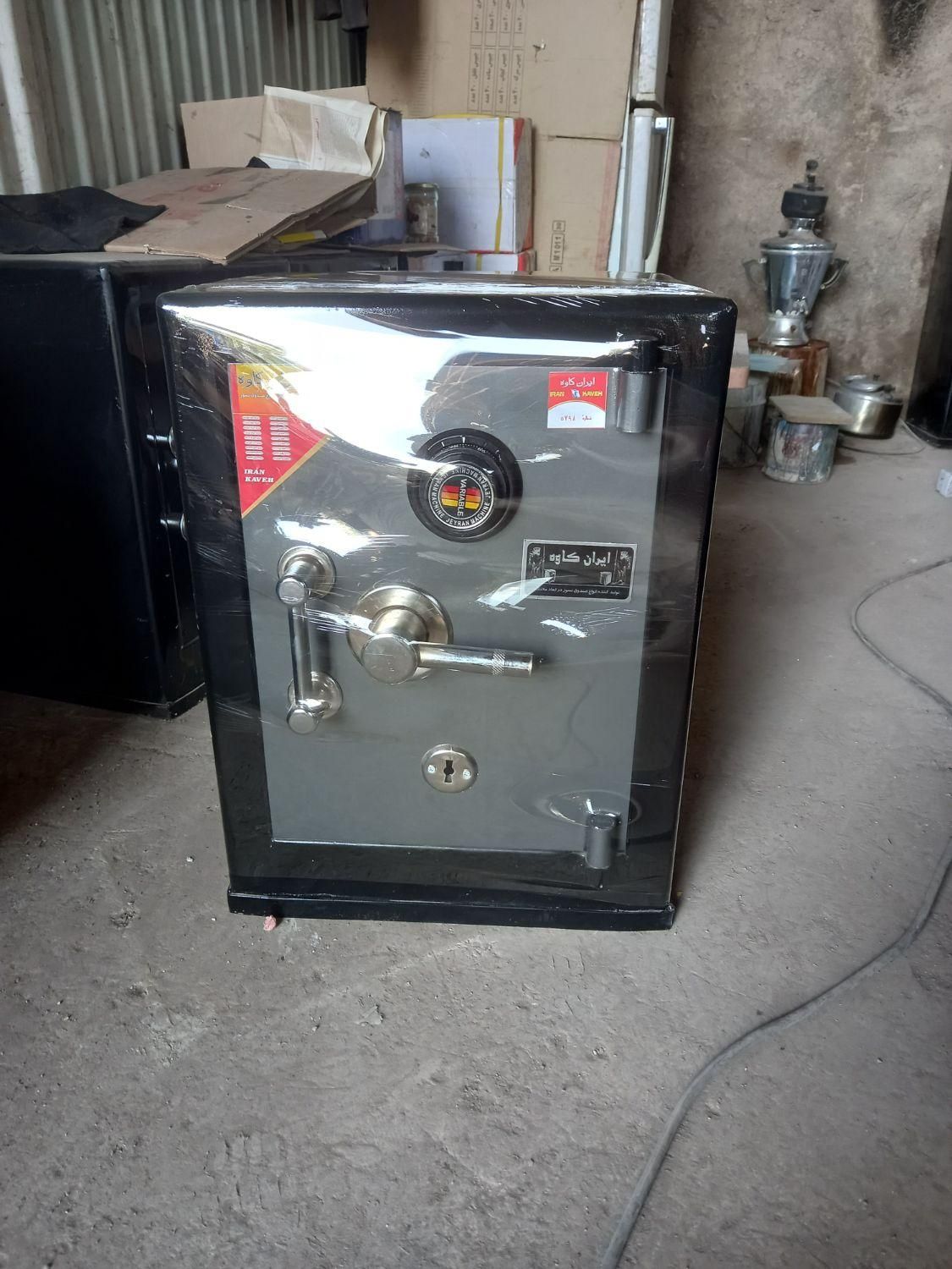 گاوصندوق دسگیره‌ پنچ‌پره‌ گنجینه|ابزارآلات|اسلام‌شهر, |دیوار