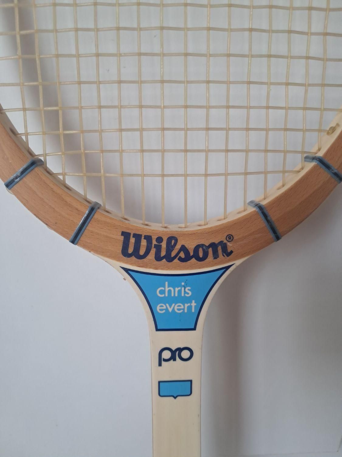 راکت تنیس ویلسون با امضای chris evert و slazenger|ورزش‌های توپی|گلبهار, |دیوار