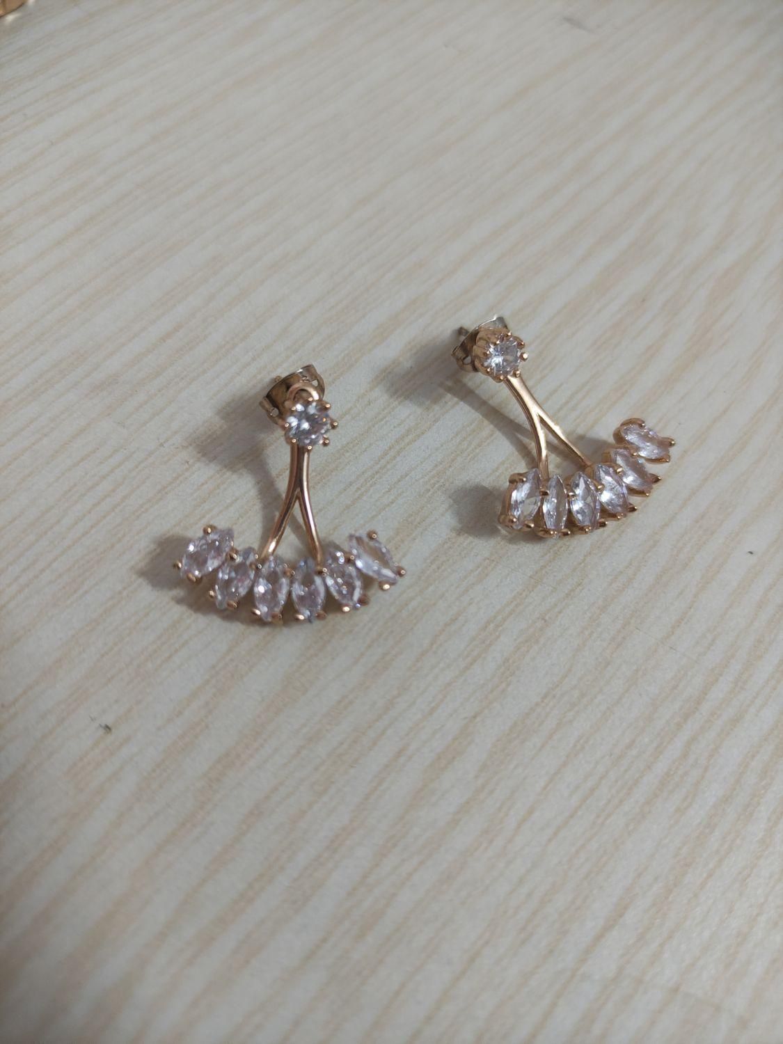 گوشواره|جواهرات|شیروان (خراسان), |دیوار