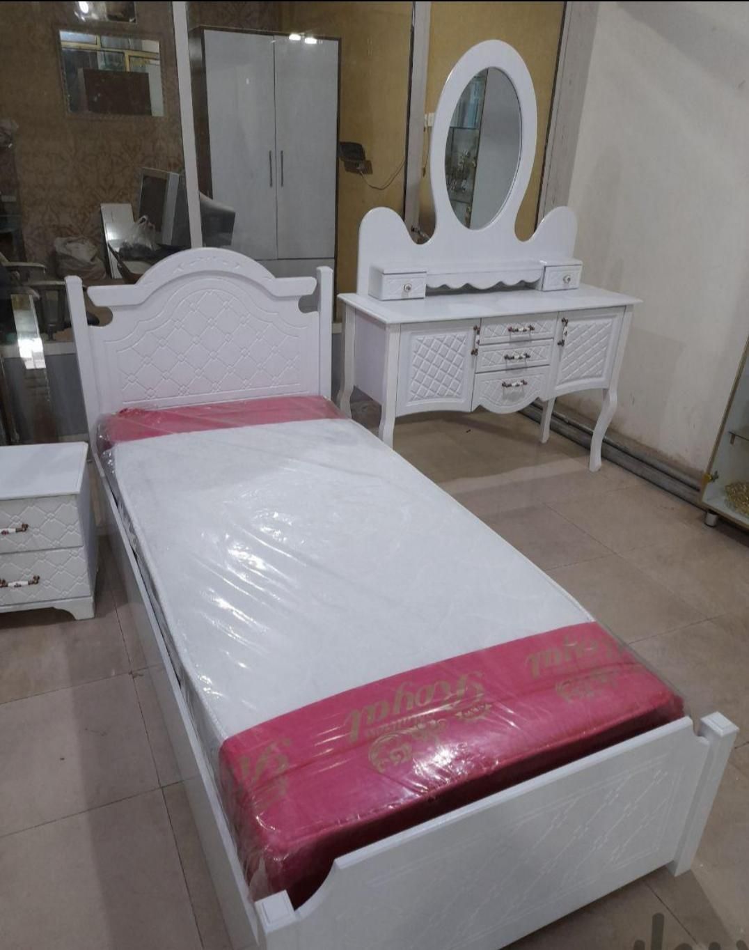 تخت تکنفره عرض ۹۰ مدل آرامش . روژان .|تخت و سرویس خواب|الوند, |دیوار
