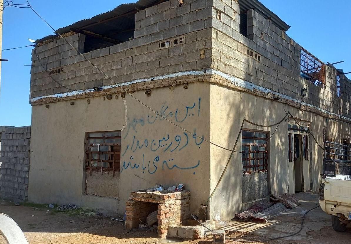 پنج هکتار پسته،زعفرون،زمین کشاورزی سنددار|فروش زمین و ملک کلنگی|شیراز, کفترک|دیوار