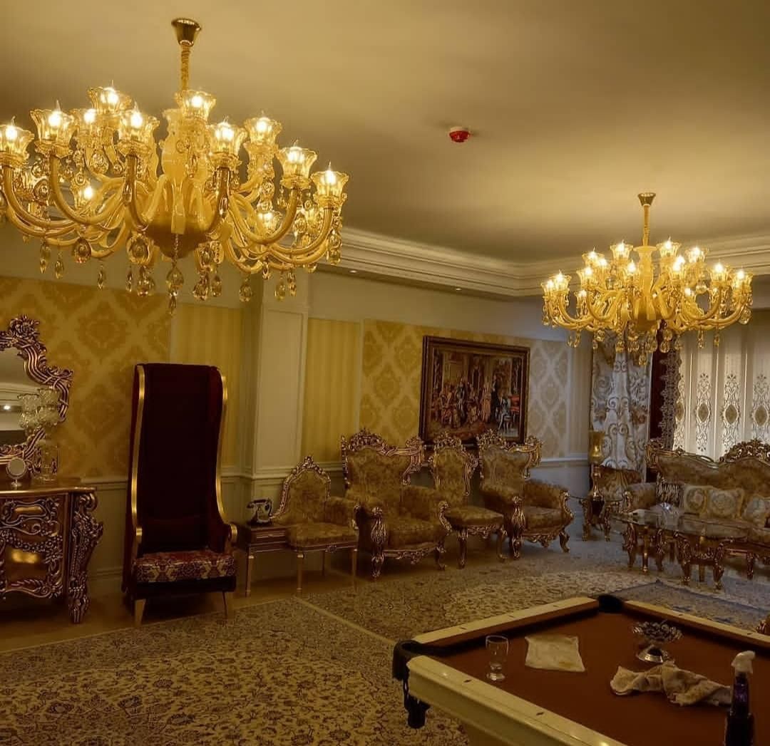 نصاب لوستر،نصب و مونتاژ انواع لوستر مدرن و کلاسیک|خدمات پیشه و مهارت|اردبیل, |دیوار