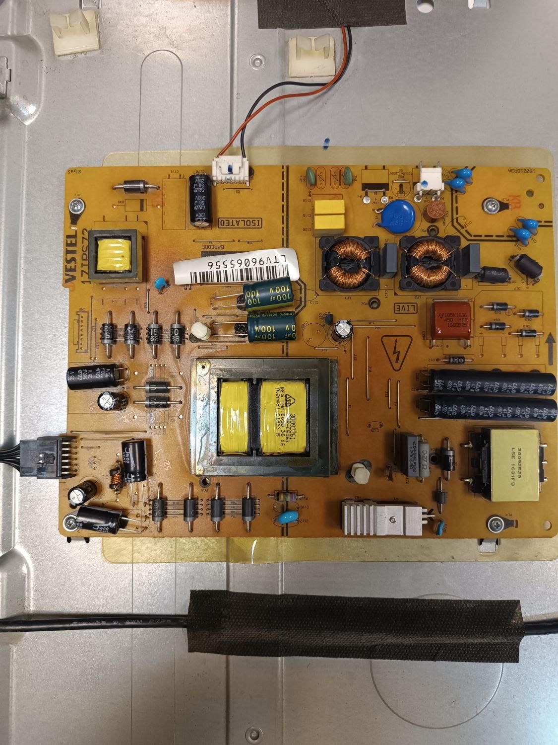 تعمیرات تخصصی تلویزیون LCD-LED|خدمات پیشه و مهارت|قم, آذر (نکویی)|دیوار