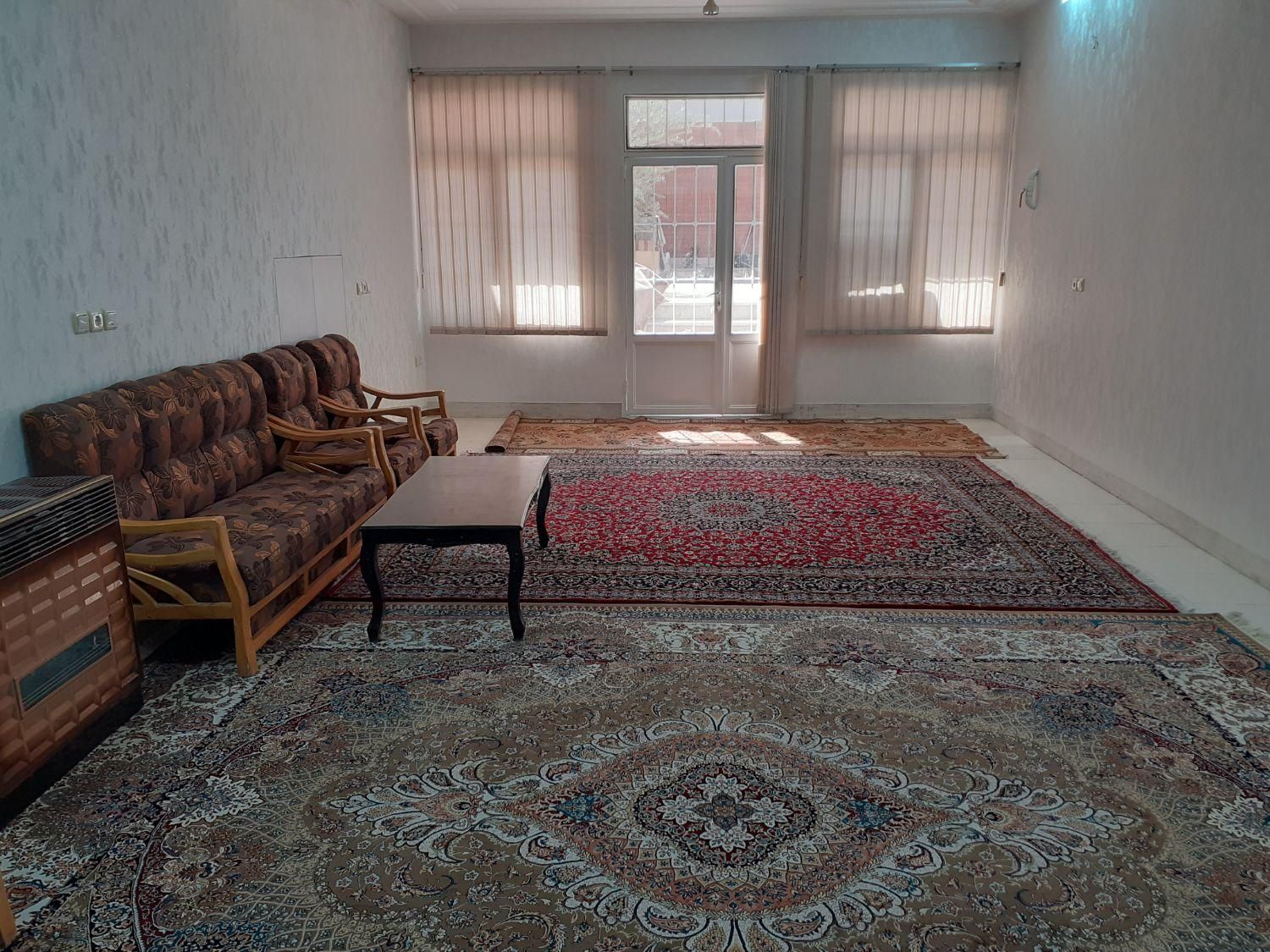 کرایه منزل روزانه|اجارهٔ کوتاهمدت آپارتمان و سوئیت|کاشان, امیرکبیر|دیوار