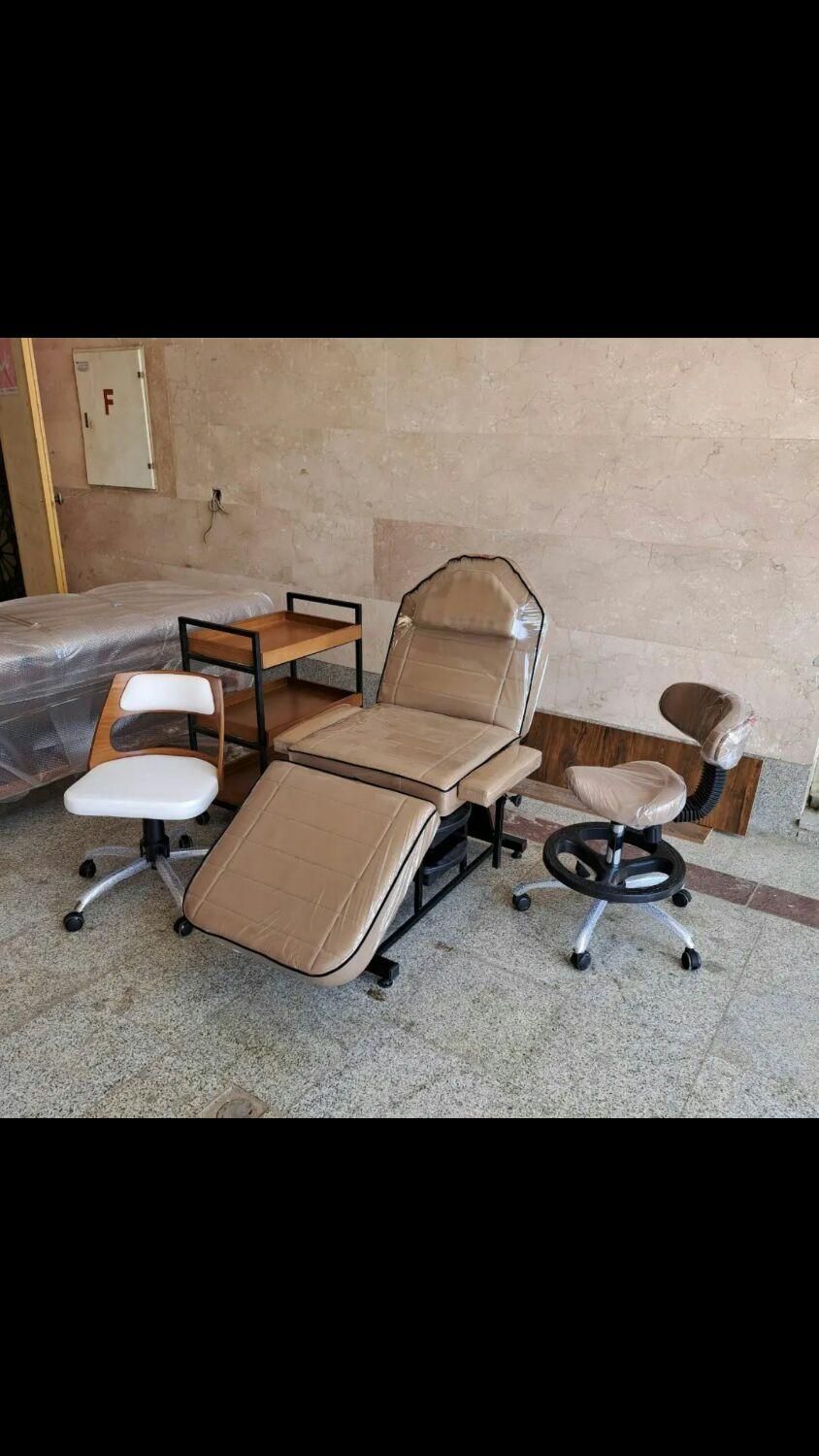 تخت/ تخت مژه/تخت سه تیکه/تخت تتو/تخت ماساژ|آرایشگاه و سالن‌های زیبایی|شیراز, میانرود|دیوار