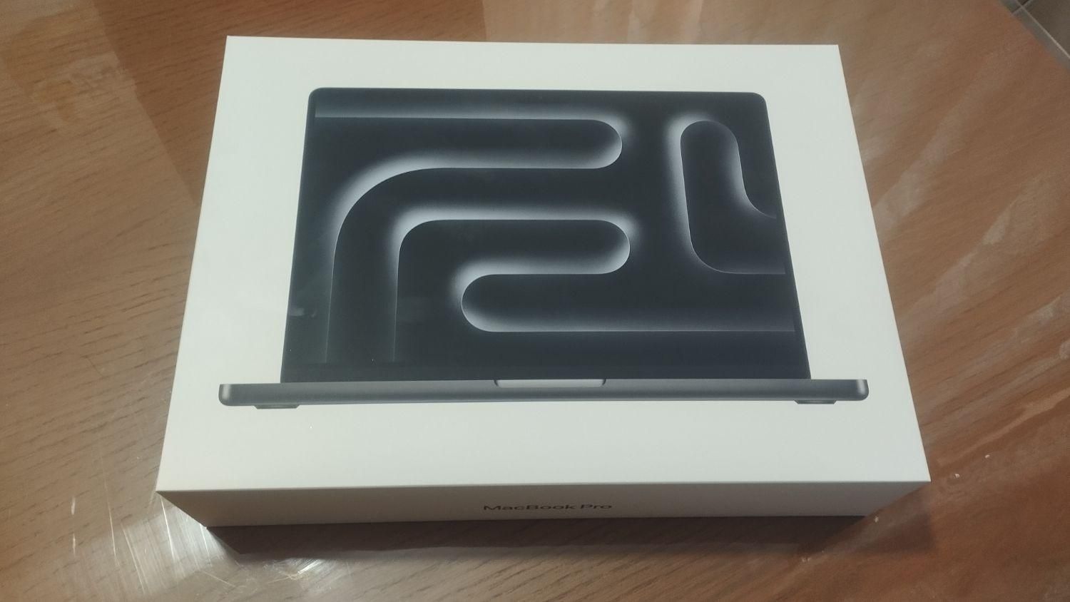 مک بوک آک MacBook pro M3 14.2inch 18-512 MRX33|رایانه همراه|همدان, |دیوار