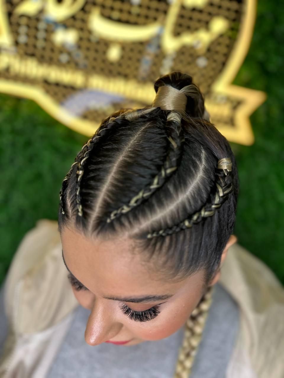 کاشت ترمیم ناخن کراتین رنگ بافت مو مژه اکستنشن|خدمات آرایشگری و زیبایی|کرج, گوهردشت|دیوار