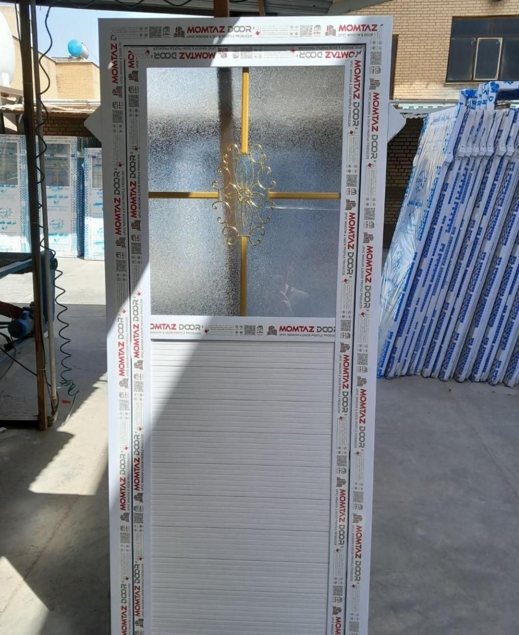 درب آلومینیومی%در حمام سرویس بهداشتی%upvc پنجره|مصالح و تجهیزات ساختمان|شیراز, دارالرحمه|دیوار
