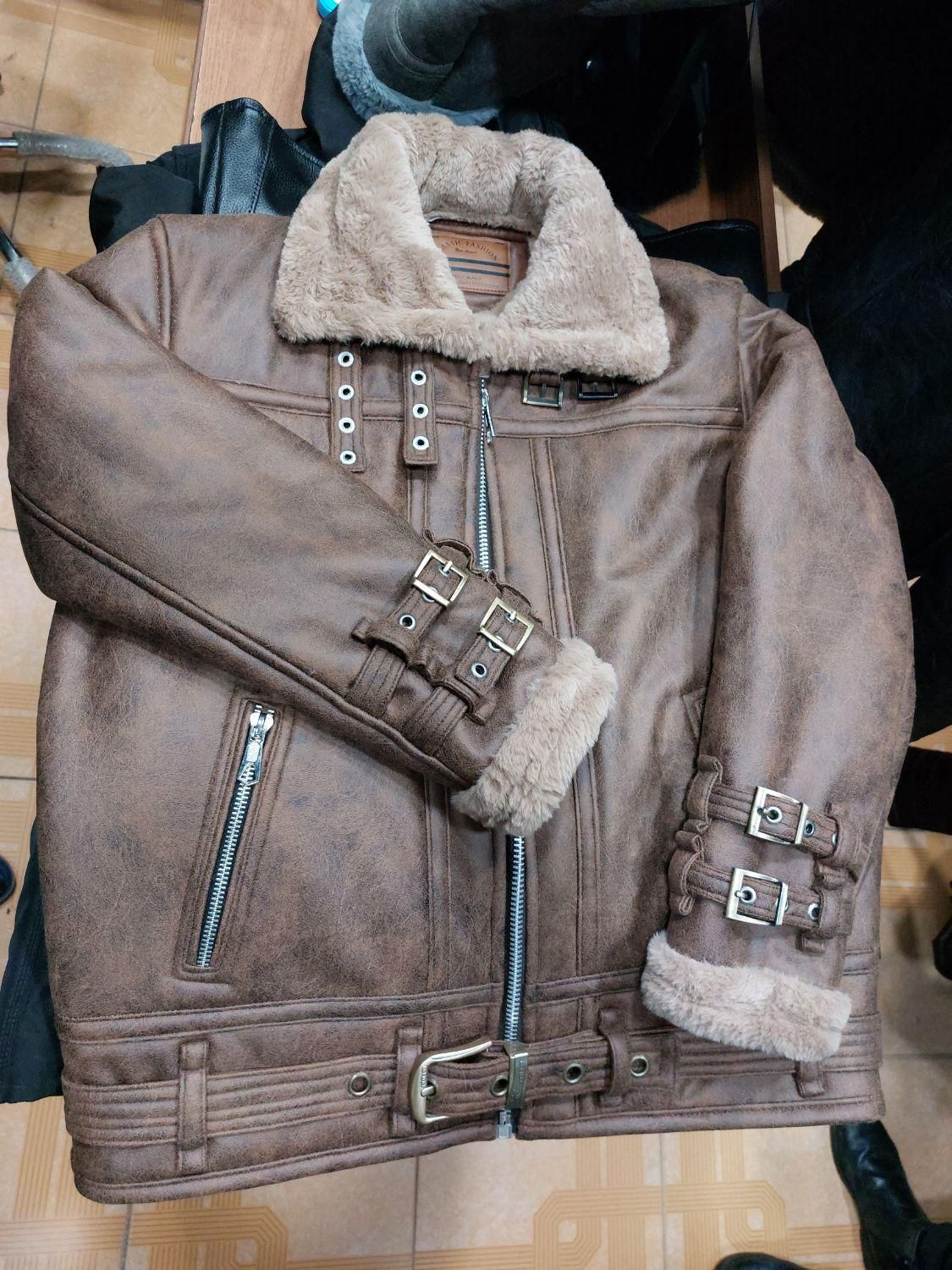 پیزارا مونت تبریز|لباس|تبریز, |دیوار