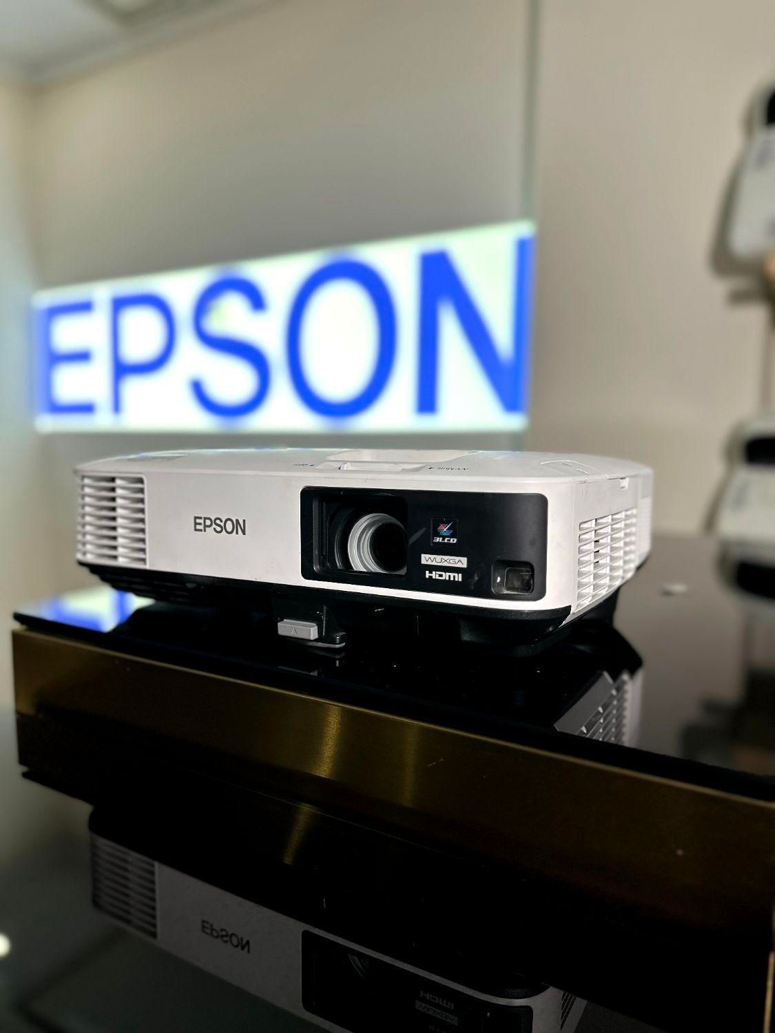 ویدئو پروژکتور اپسون 4k ساپورت|تلویزیون و پروژکتور|تهران, ونک|دیوار