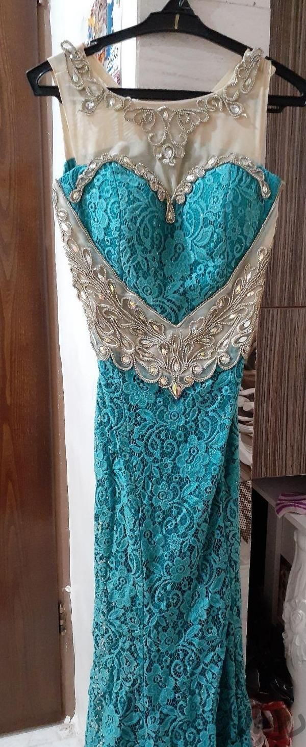 لباس مجلسی|لباس|اصفهان, فردوان|دیوار