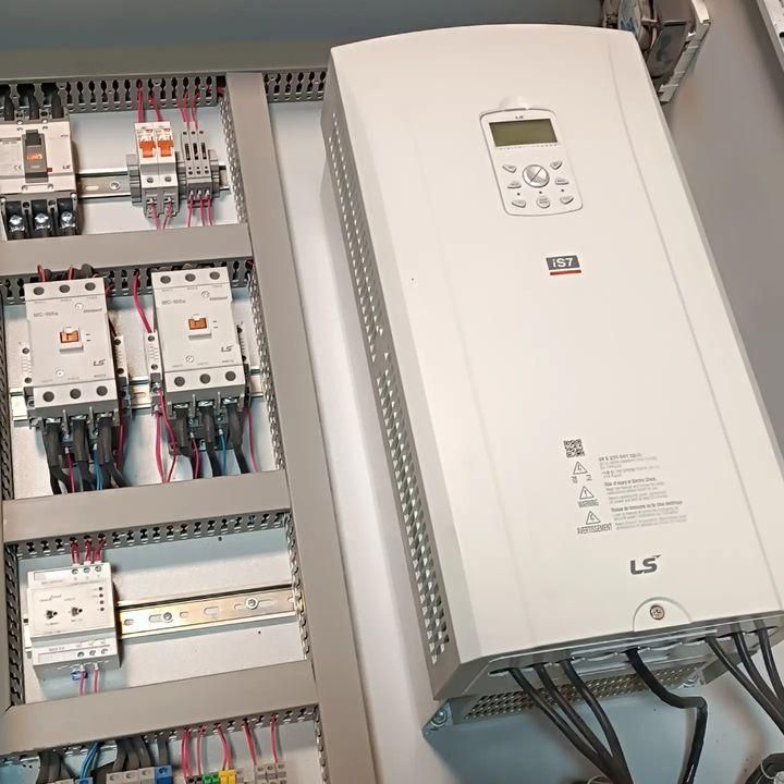 برقکار صنعتی / PLC / درایو / تابلو برق|خدمات پیشه و مهارت|نیشابور, جمهوری|دیوار