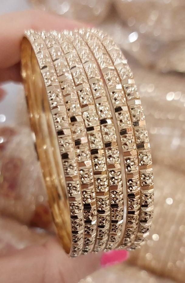 (فروشگاه بدلیجات آمیتیس)النگو طلاروس پر تراش|بدلیجات|تبریز, |دیوار