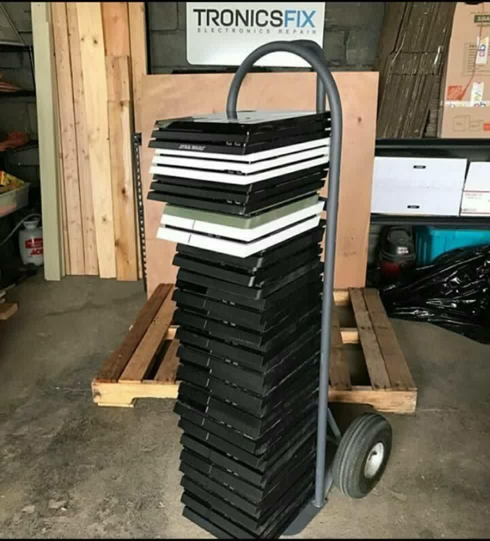 خریدار Ps4 ایکس باکس 360 Xbox  one s فروش|کنسول، بازی ویدئویی و آنلاین|تهران, ستارخان|دیوار