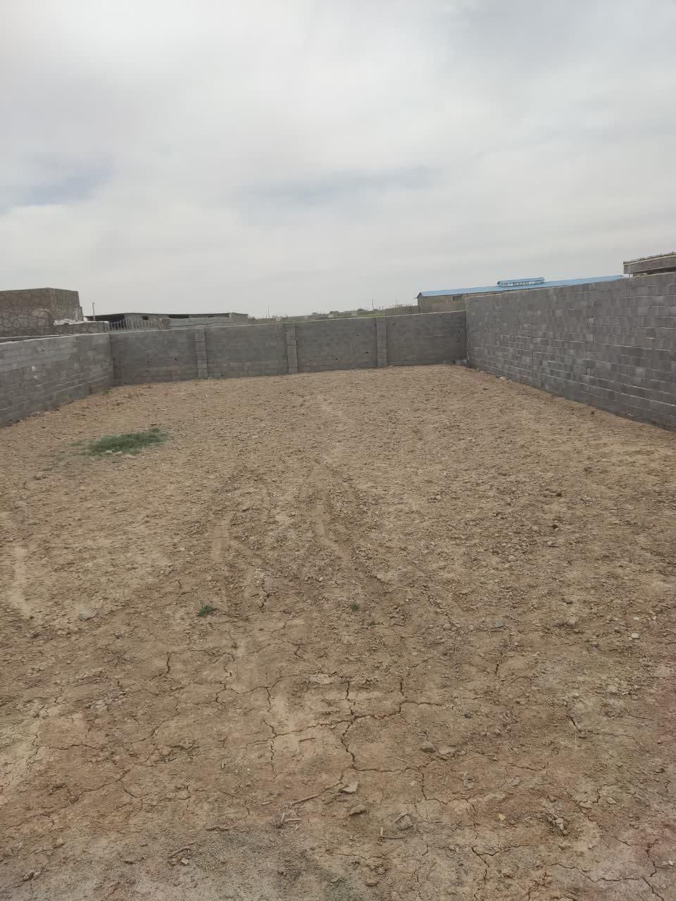 چهاردیواری باغی۵۰۰متر هتن آباد روبروی قهجاورستان|فروش زمین و ملک کلنگی|اصفهان, قلعه نو|دیوار