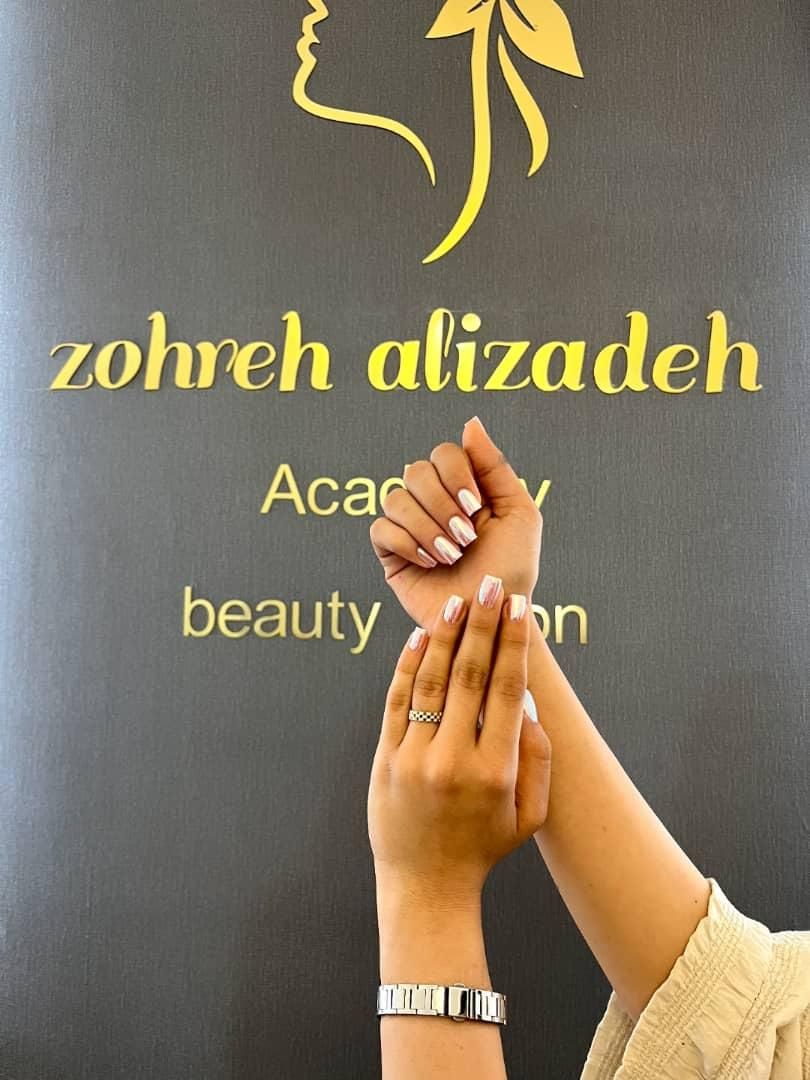 کاشت ترمیم ناخن مژه رنگ کراتین عروس آموزش استخدام|خدمات آرایشگری و زیبایی|کرج, گوهردشت|دیوار