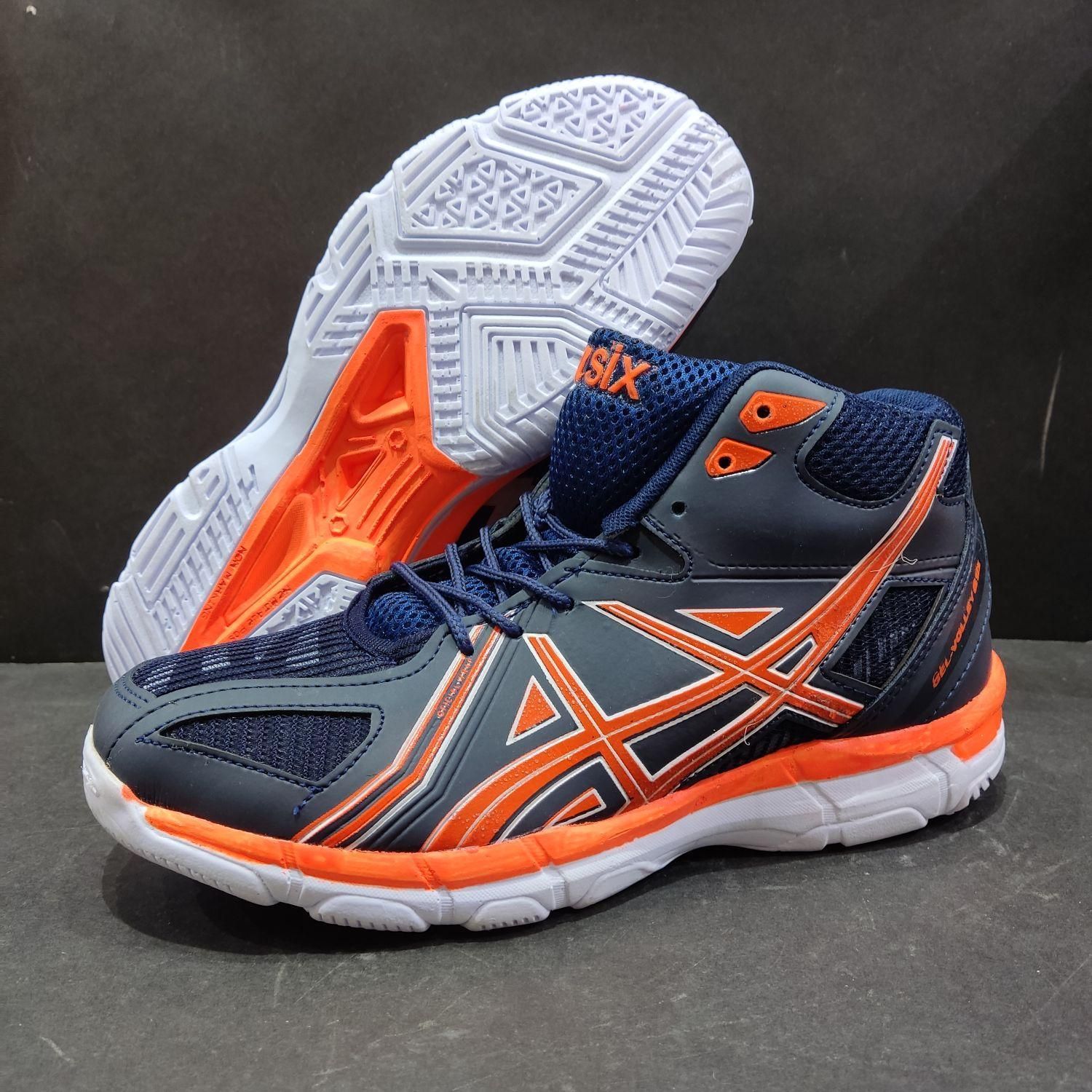 Sepatu volly clearance asics gel elite