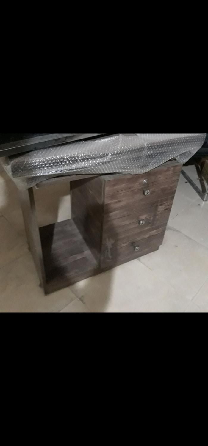 میز اداری و فایل میز کارمندی میز ریاست سه کشو|مبلمان اداری|پاکدشت, |دیوار