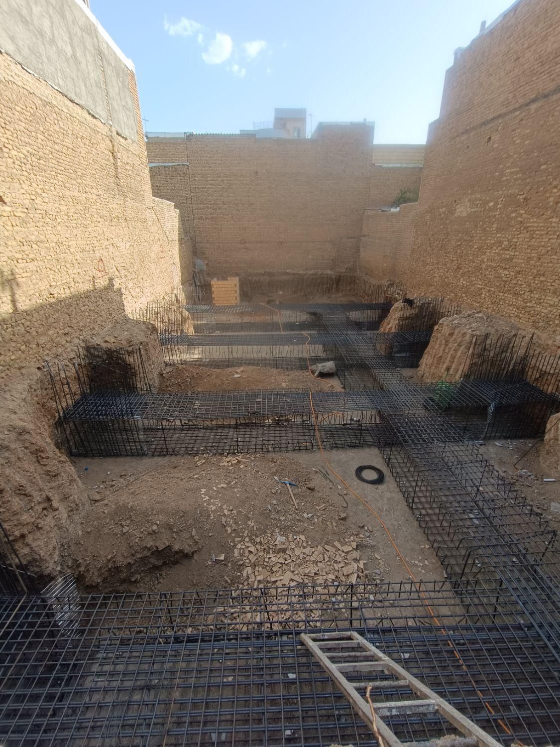 فروش شرایطی آپارتمان/در تمام مناطق ملایر1|پیش‌فروش املاک|ملایر, |دیوار